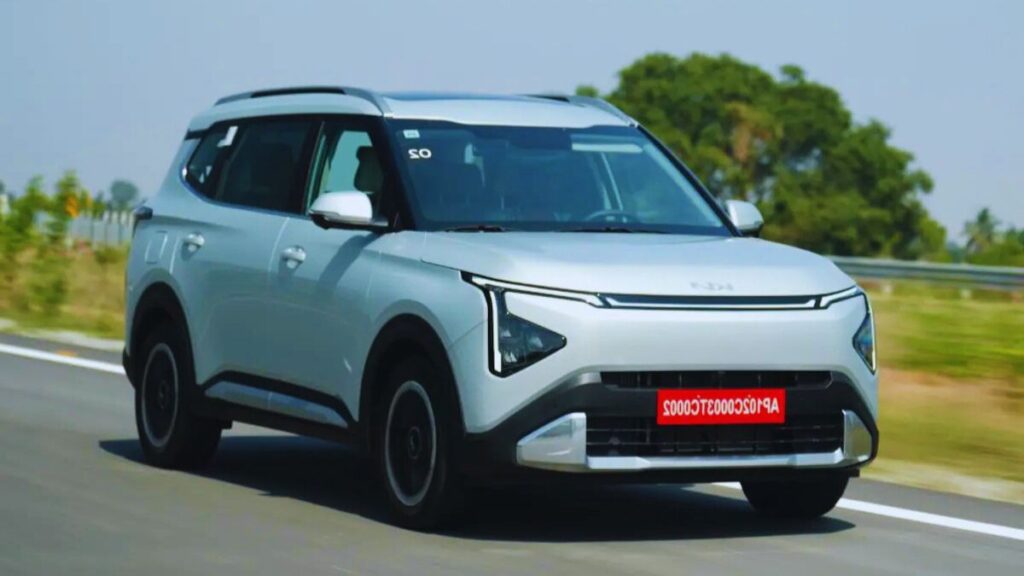 Kia Carens Clavis EV – A Smart Family Choice 2025