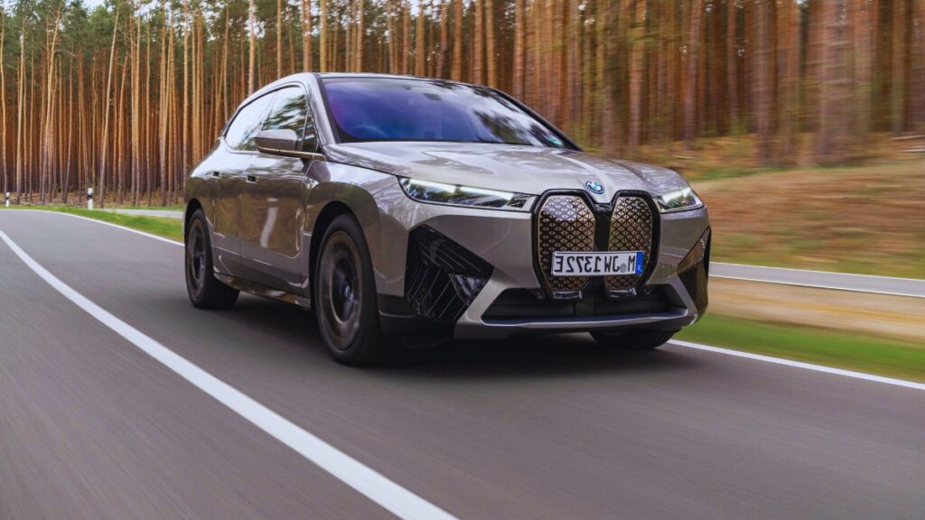 The BMW iX 2025