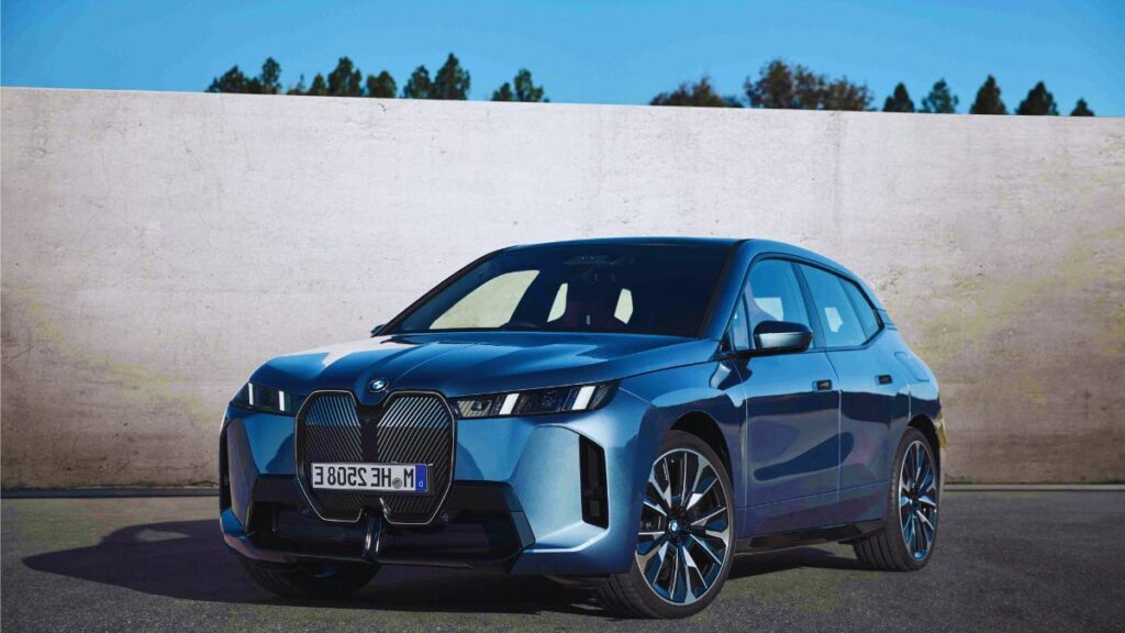 The BMW iX 2025
