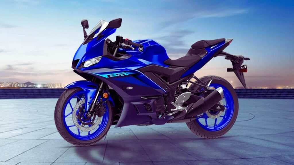 Yamaha R3 